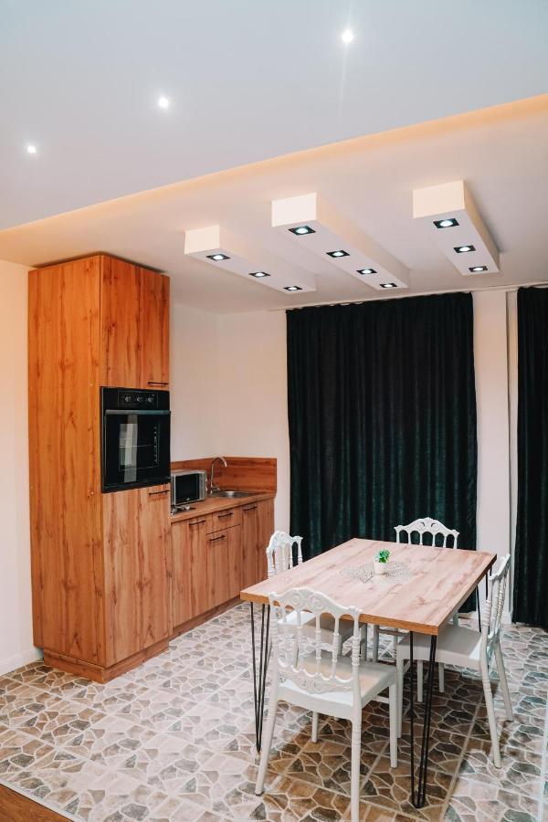 Green Apartments Prishtina Prishtinë Ngoại thất bức ảnh