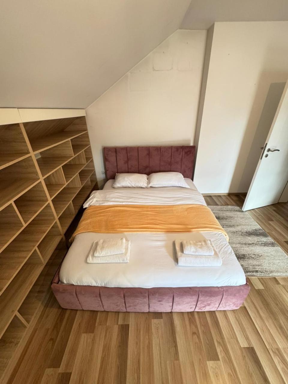 Green Apartments Prishtina Prishtinë Ngoại thất bức ảnh