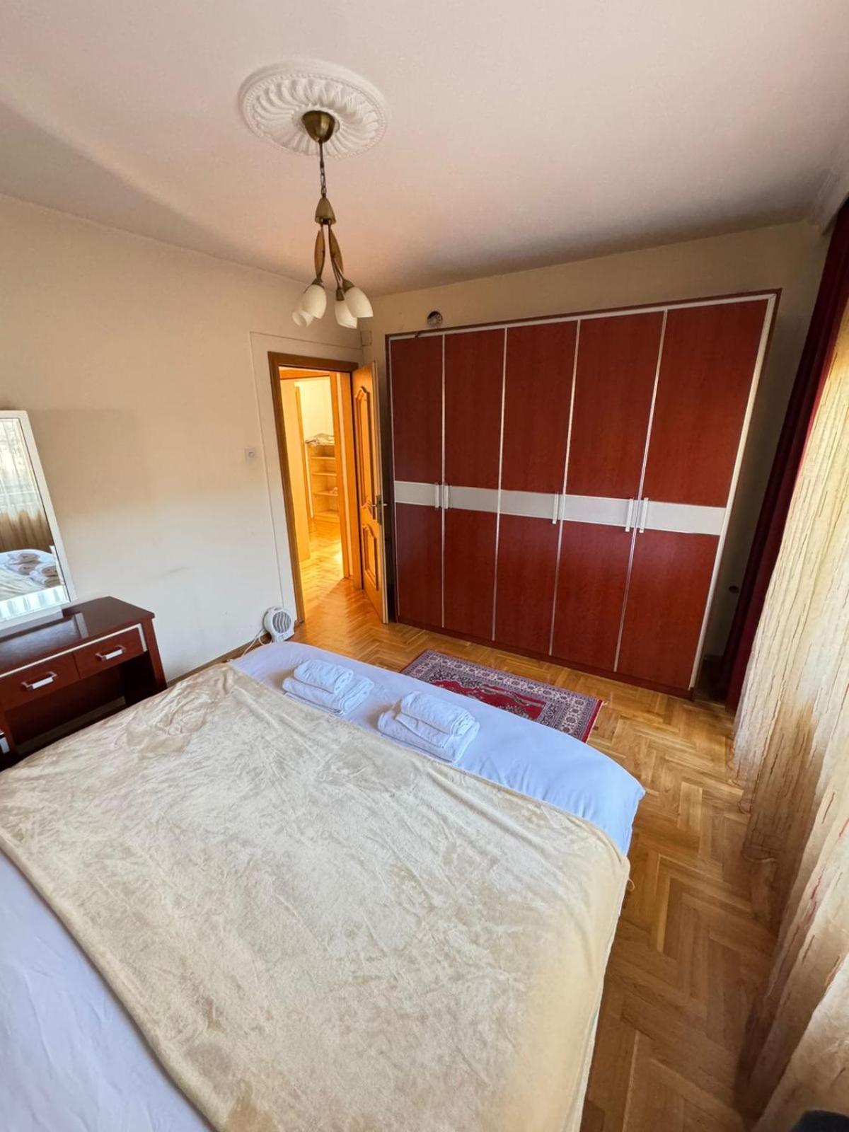 Green Apartments Prishtina Prishtinë Ngoại thất bức ảnh